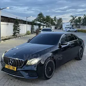 Mercedes-Benz E200 2016 Black