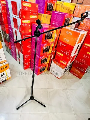 Tripod Microphone Stand With a Boom Arm