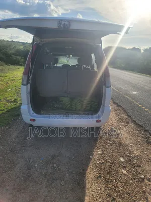 Toyota Noah 2002 White