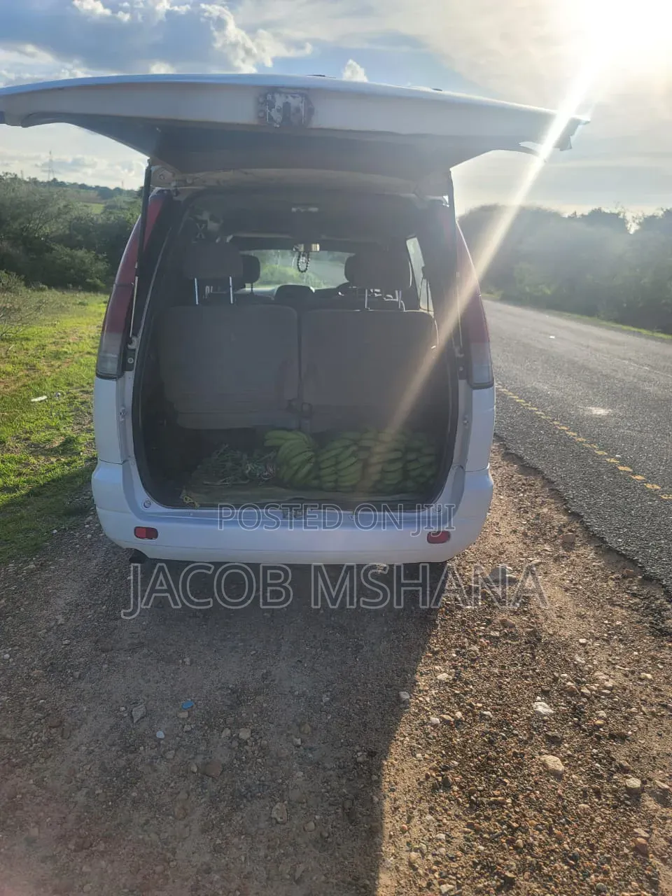 Toyota Noah 2002 White