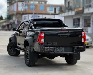 Toyota Hilux 2024 Black
