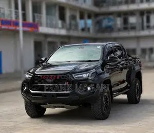 Toyota Hilux 2024 Black