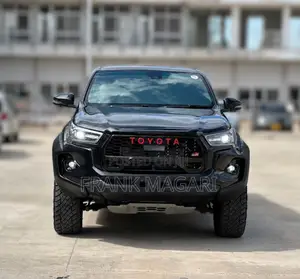Toyota Hilux 2024 Black