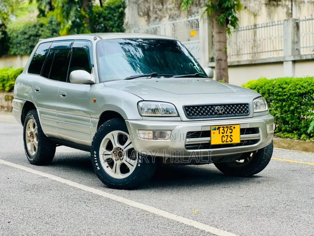 Toyota RAV4 Automatic 2000 Silver