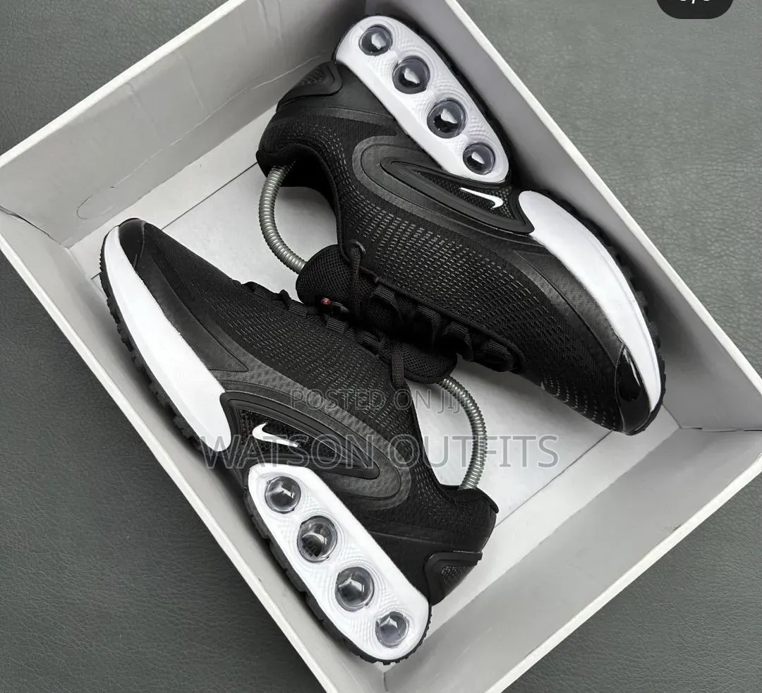 Men's Leather Sneakers or Shoes Nike or Airmax Nike Basically Nice