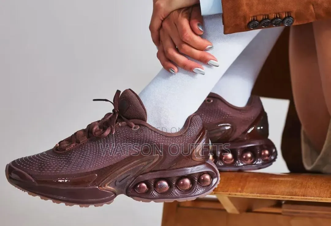 Men's Leather Sneakers or Shoes Nike or Airmax Nike Basically Nice