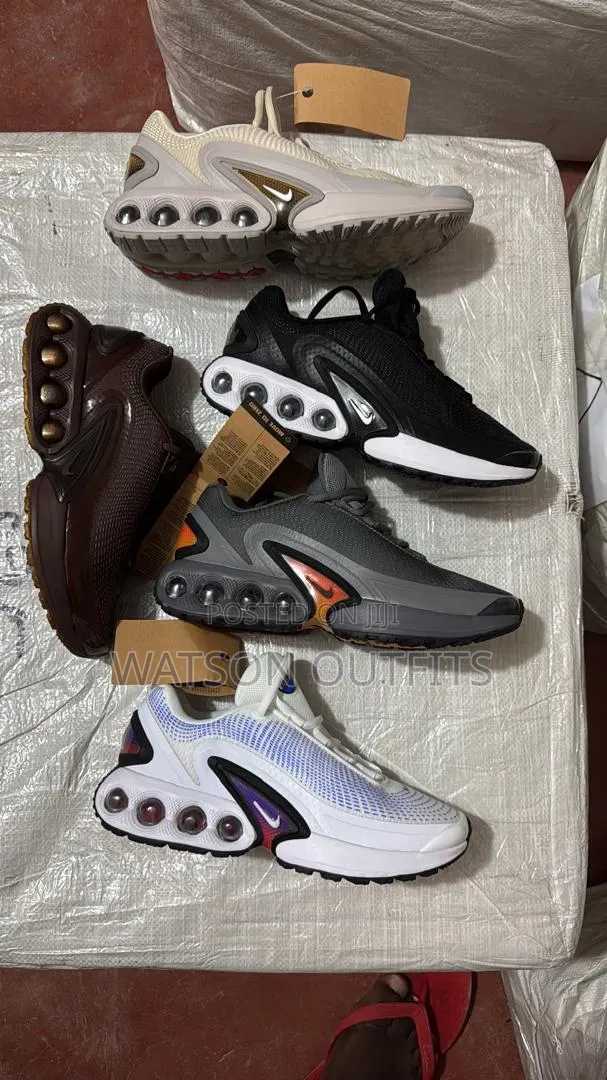 Men's Leather Sneakers or Shoes Nike or Airmax Nike Basically Nice