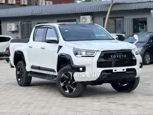 Toyota Hilux 2021 Pearl
