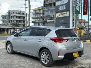 Toyota Auris 2013 Silver