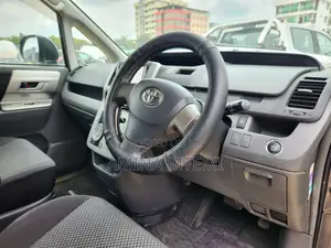 Toyota Noah 2.0 158hp AWD (8 Seater) 2008 Gray