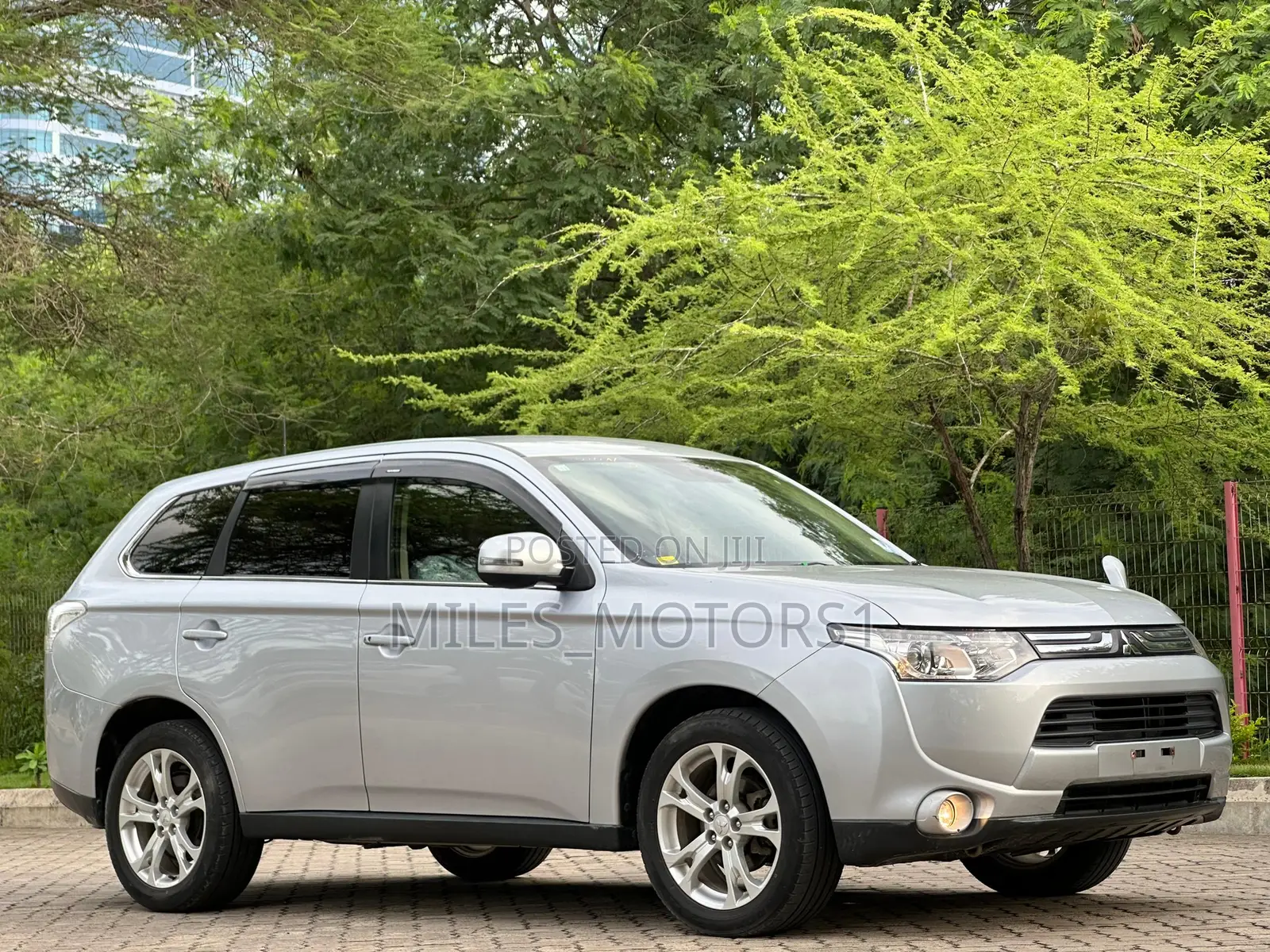 Mitsubishi Outlander 2014 Silver