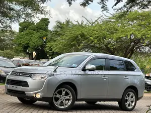 Mitsubishi Outlander 2014 Silver