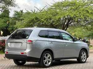 Mitsubishi Outlander 2014 Silver