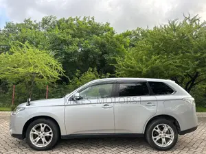 Mitsubishi Outlander 2014 Silver