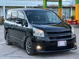 Toyota Noah 2009 Black