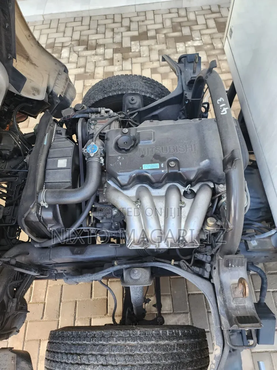 Mitsubishi Canter Box Dody Model Year : 1997 Engine : 4d33 Transmiss