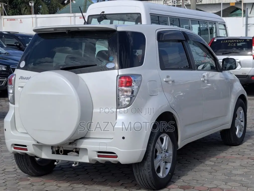 Toyota Rush 2008 Off white