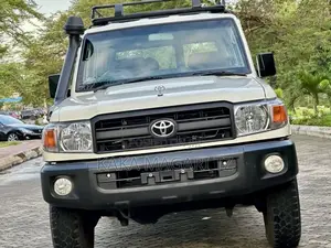 Toyota Land Cruiser 2016 Pearl