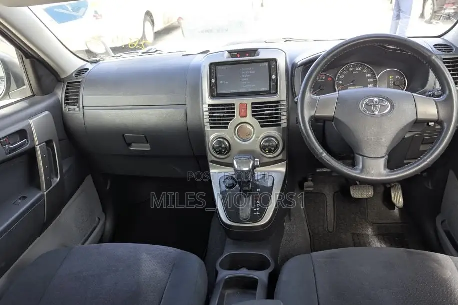 Toyota Rush 2008 White