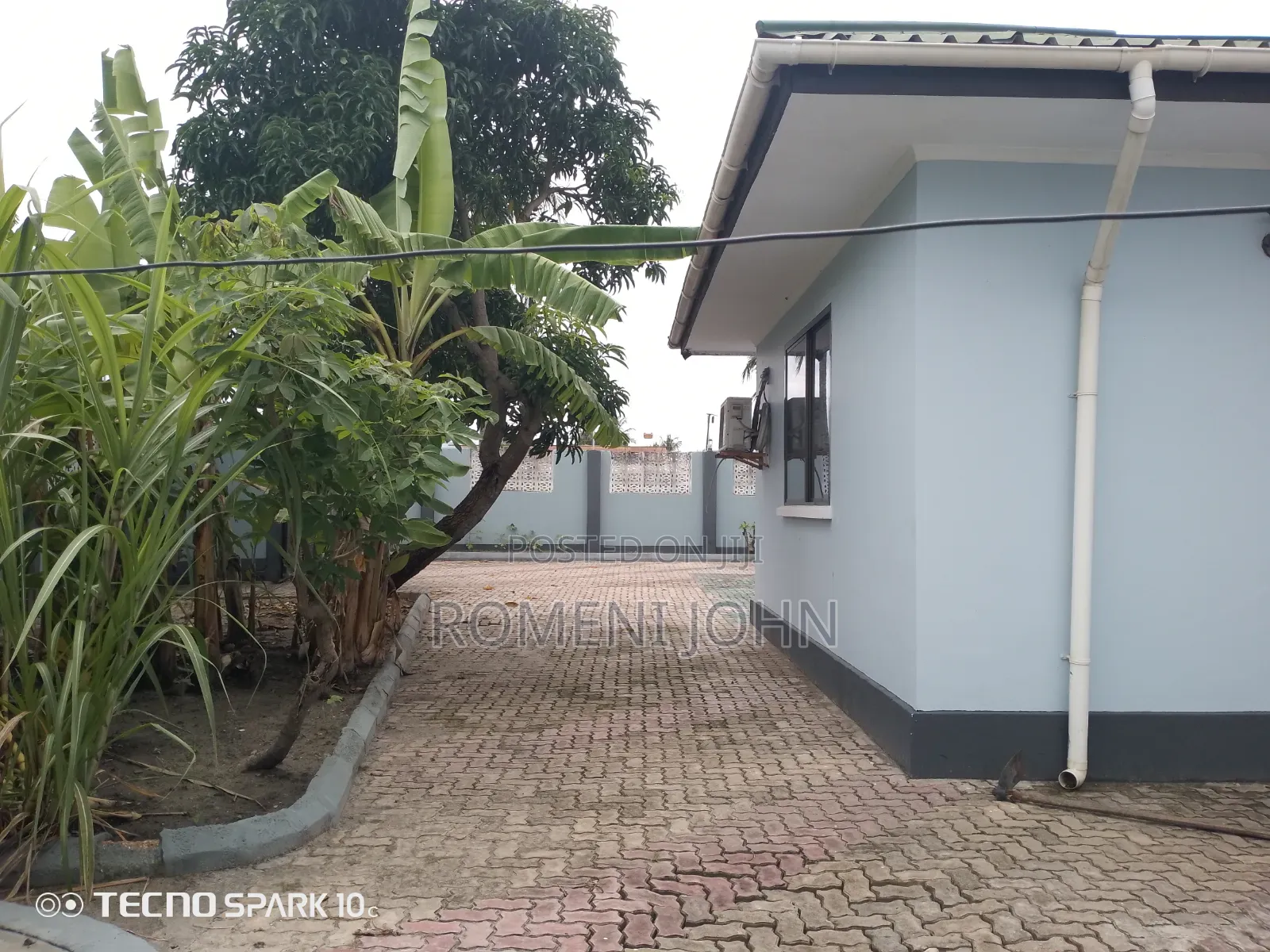 5bdrm House in Tanzania Daresalaam, Ukonga for sale