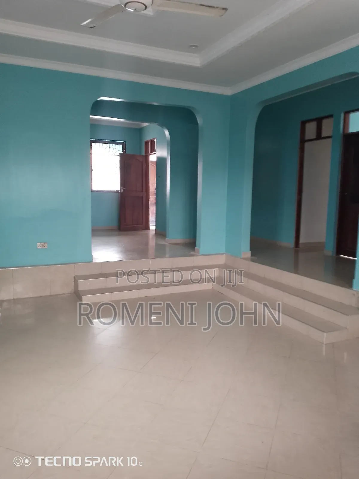 5bdrm House in Tanzania Daresalaam, Ukonga for sale