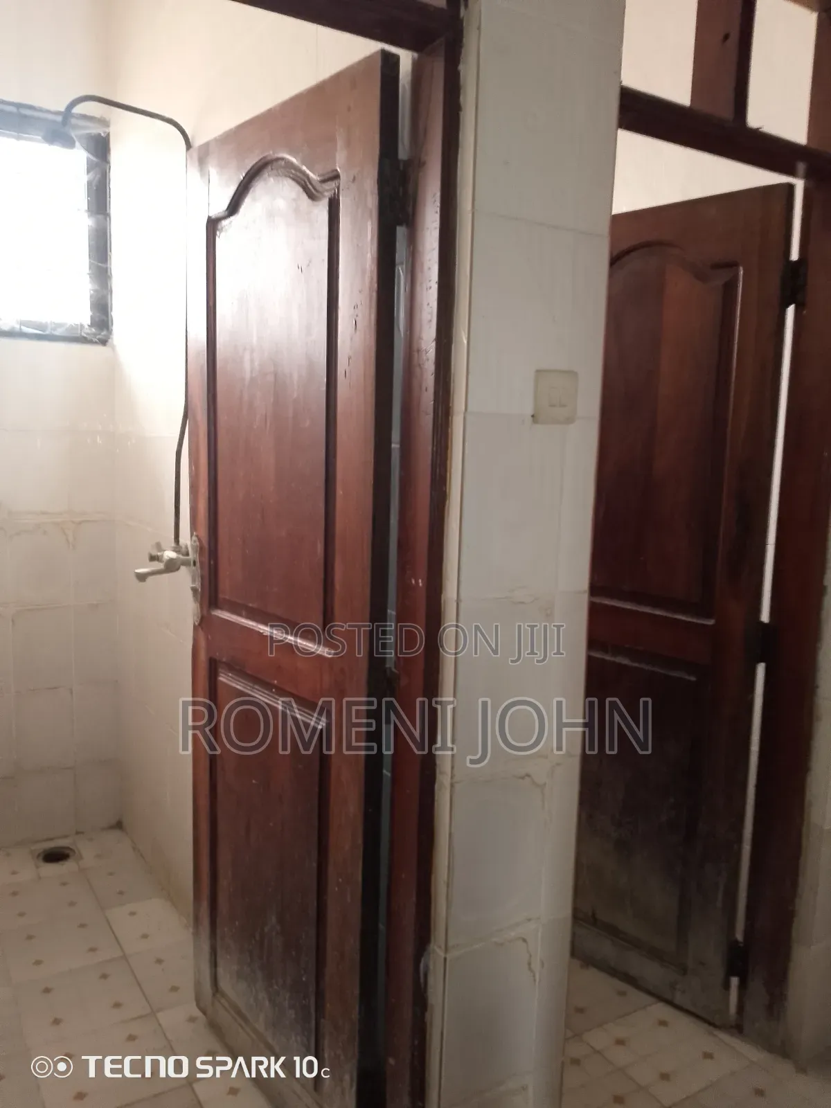5bdrm House in Tanzania Daresalaam, Ukonga for sale