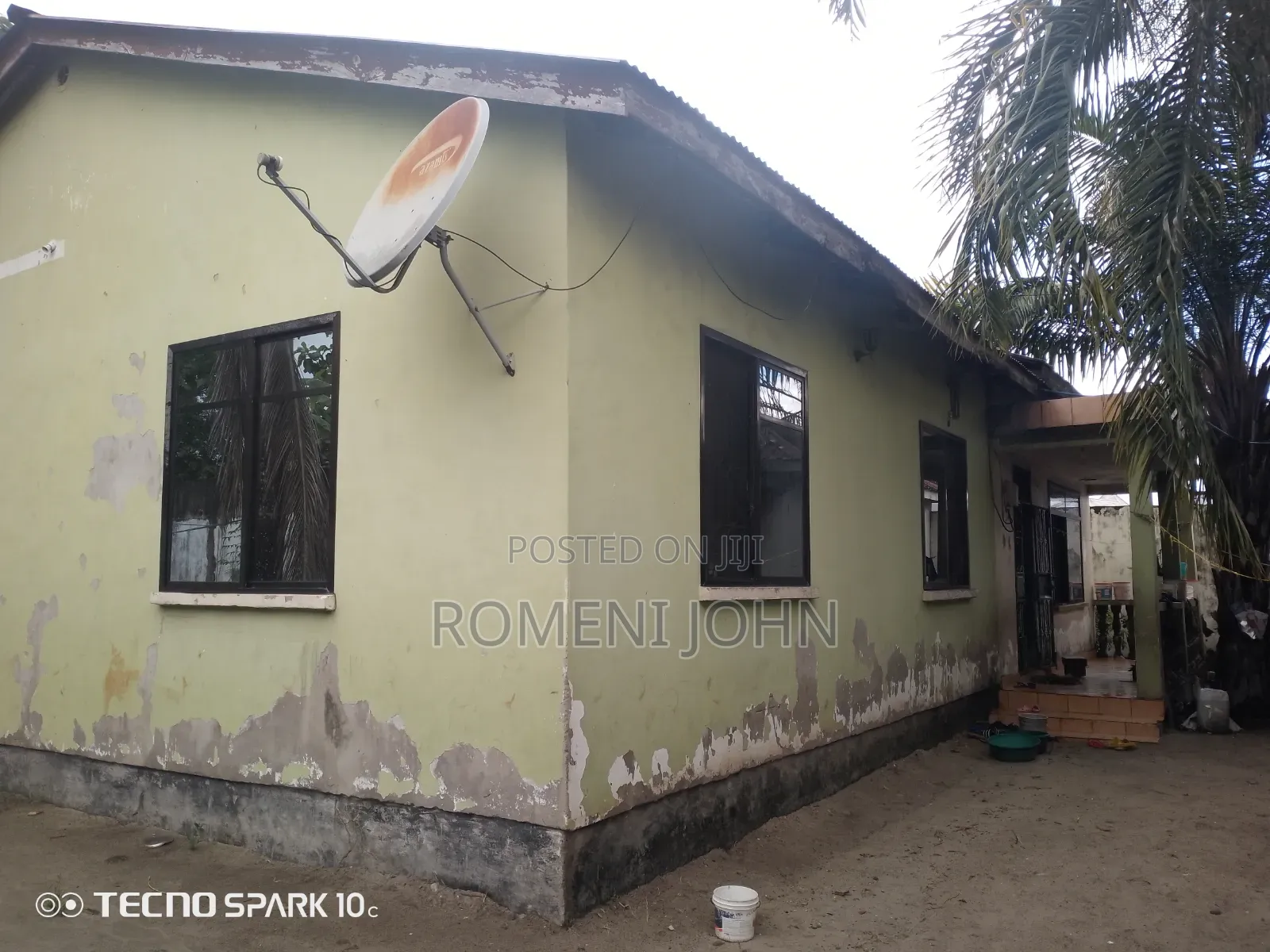 7bdrm Apartment in Tanzania Daresalaam, Ukonga for sale