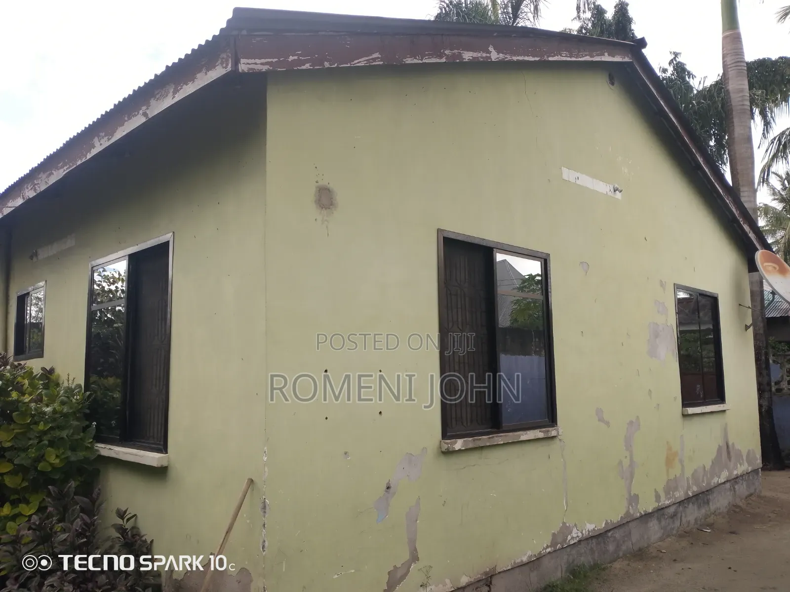 7bdrm Apartment in Tanzania Daresalaam, Ukonga for sale