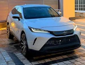 Toyota Harrier 2022 White