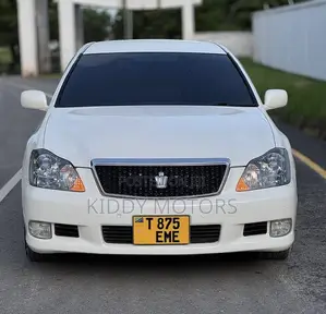 Toyota Crown 2009 Pearl