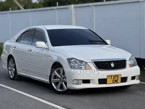 Toyota Crown 2009 Pearl