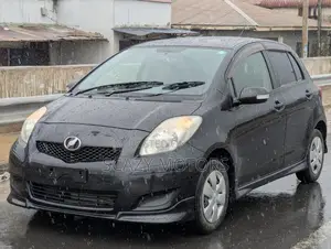 Toyota Vitz 2010 Black