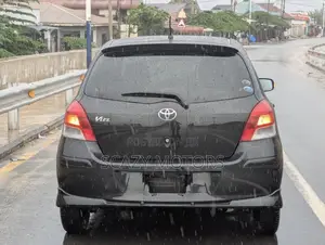 Toyota Vitz 2010 Black