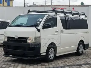 Toyota HiAce 2006 White
