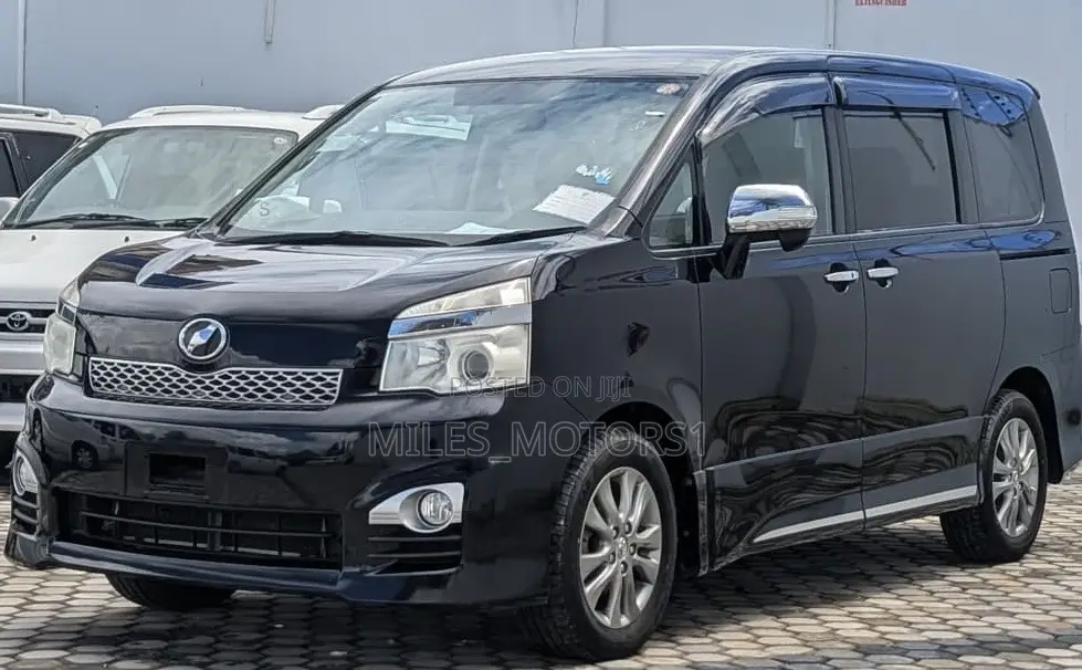 Toyota Noah 2013 Black
