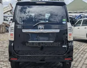 Toyota Noah 2013 Black