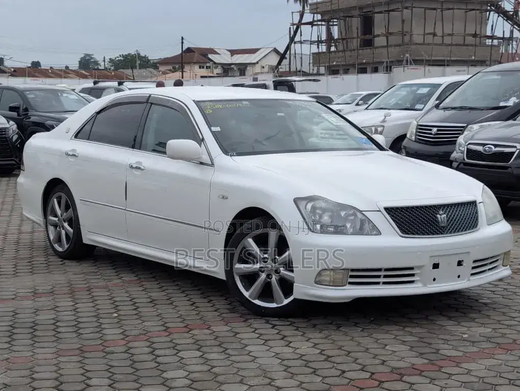 Toyota Crown 2004 White