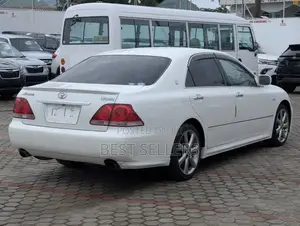 Toyota Crown 2004 White