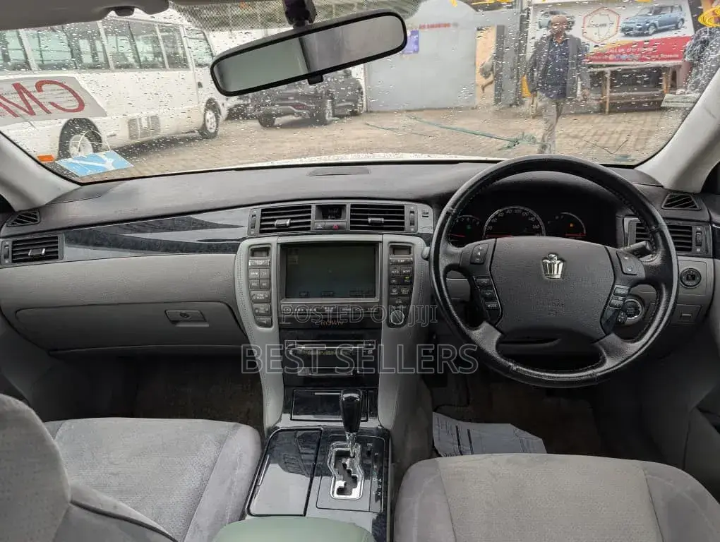 Toyota Crown 2004 White