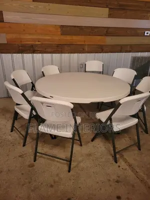 10 People Round Foldable Table