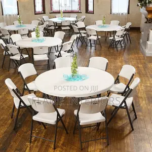 10 People Round Foldable Table