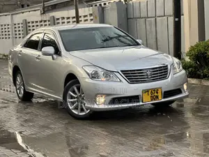 Toyota Crown 2009 Silver
