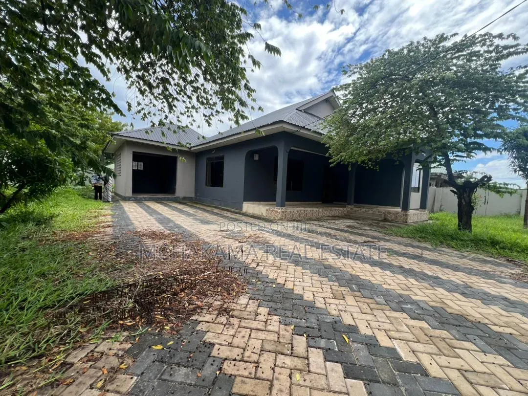 3bdrm House in Mchakama Real Estate, Bunju for sale