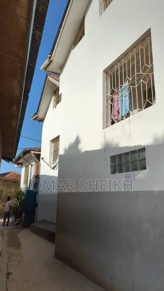 10bdrm House in Mjini for sale