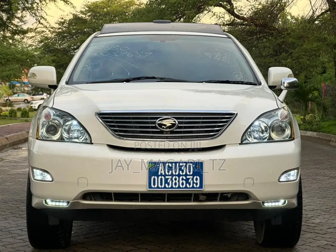 Toyota Harrier 2006 White