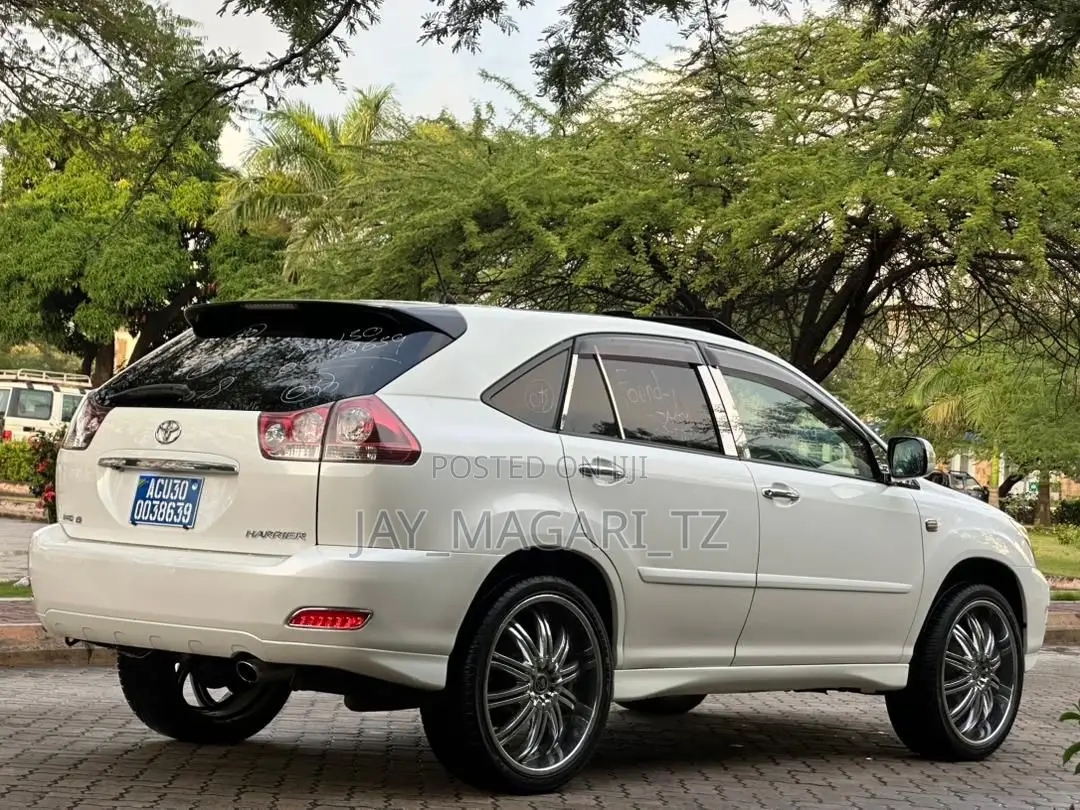 Toyota Harrier 2006 White