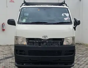 Toyota Quantum 2006 White