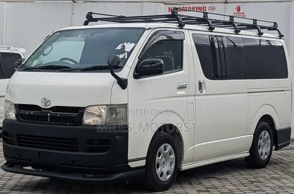 Toyota Quantum 2006 White