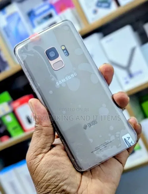 Samsung Galaxy S9 64 GB Gray