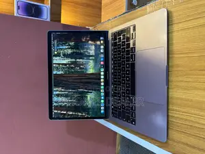 Laptop Apple MacBook Pro 2020 M1 16GB Apple M1 Pro SSD 2T